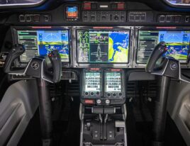 HondaJet Elite G3000 cockpit with dual yokes and glass displays
